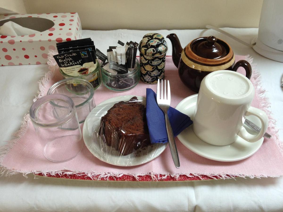 Grove Farm B&B Леминстер Экстерьер фото